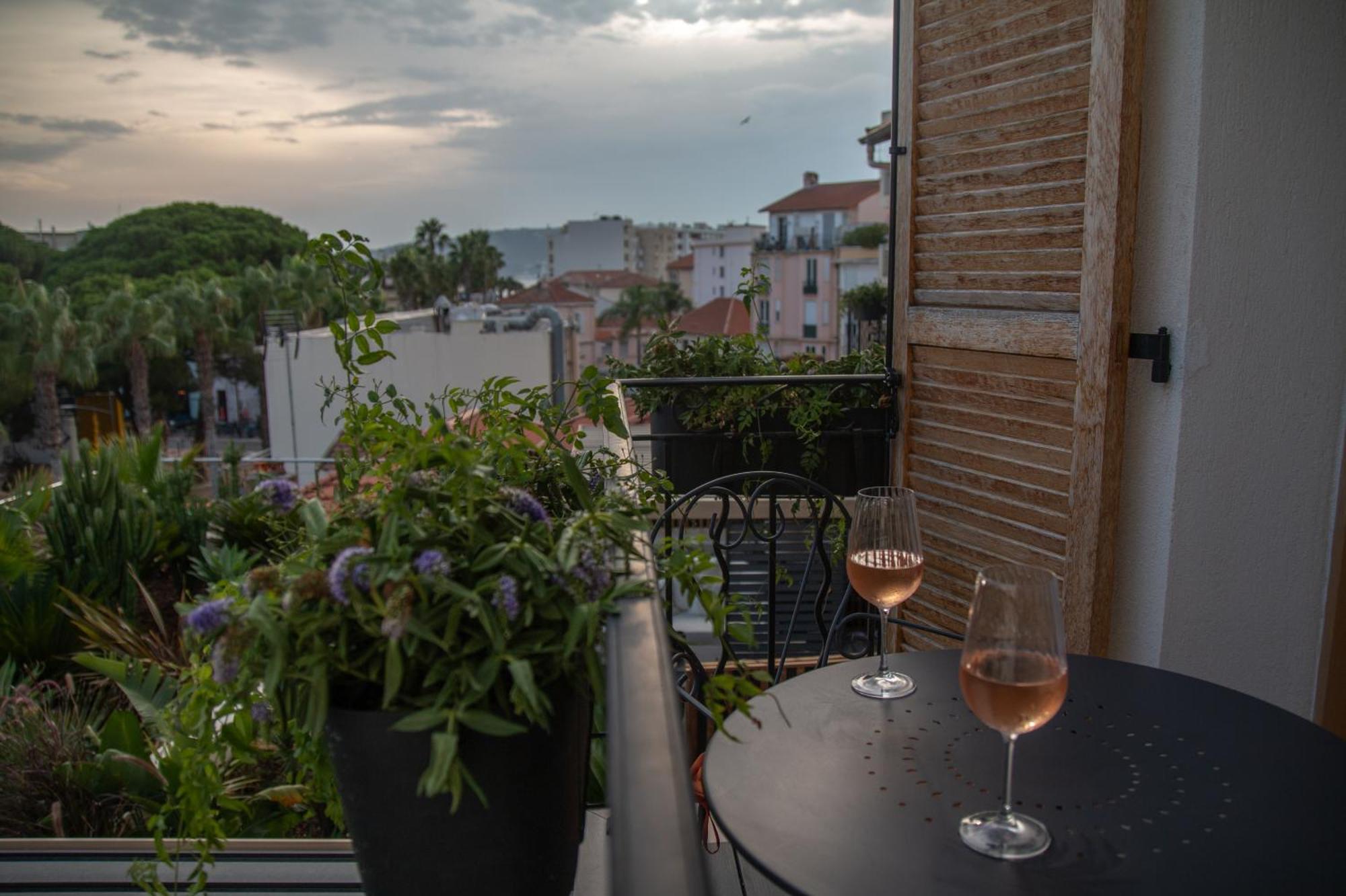 Unique Boutique Hotel Antibes Juan-Les-Pins Exteriér fotografie